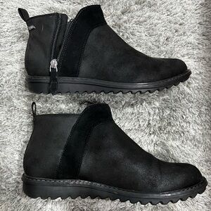 Skechers ArchFit Mojave Indefinite Bootie